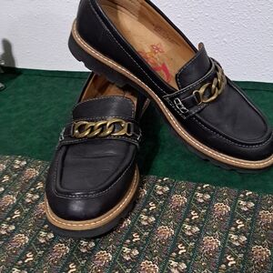 Ladies Confortiva Align Lugged Loafer sz. 7.5, 8 n 8.5